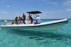 lolivul-9pro-boat-rental-during-a-boat-trip