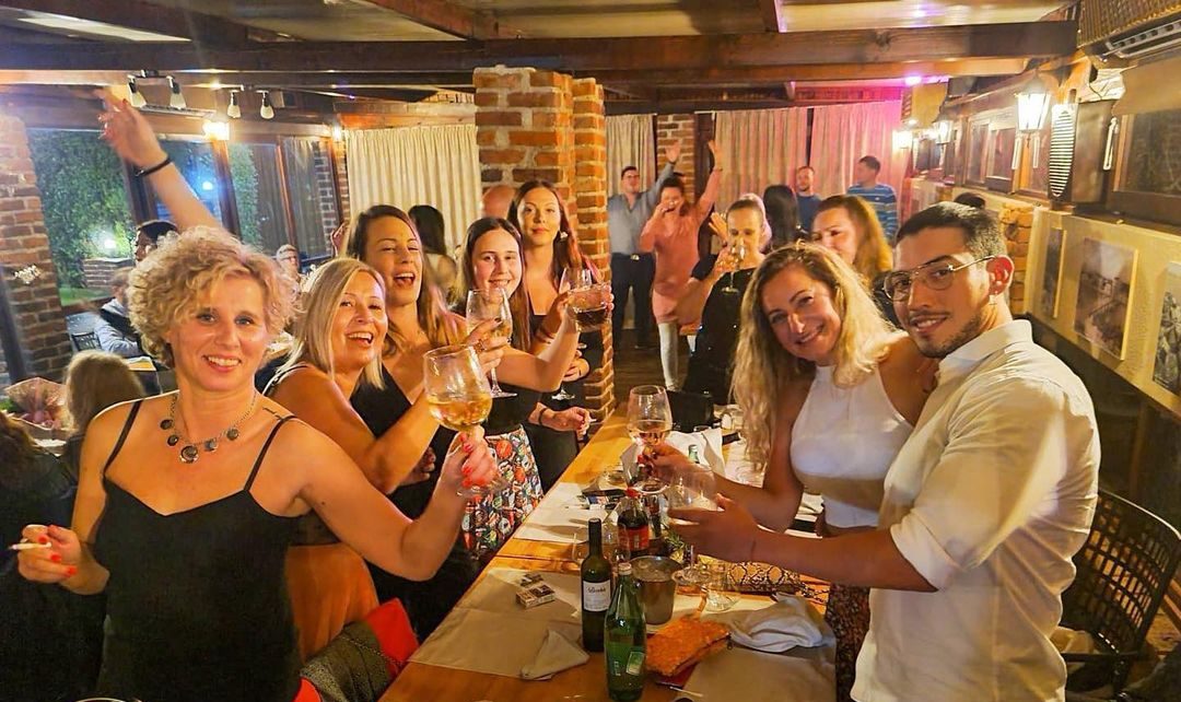 Enjoy the vivid atmosphere in konobas nightlife in Zadar