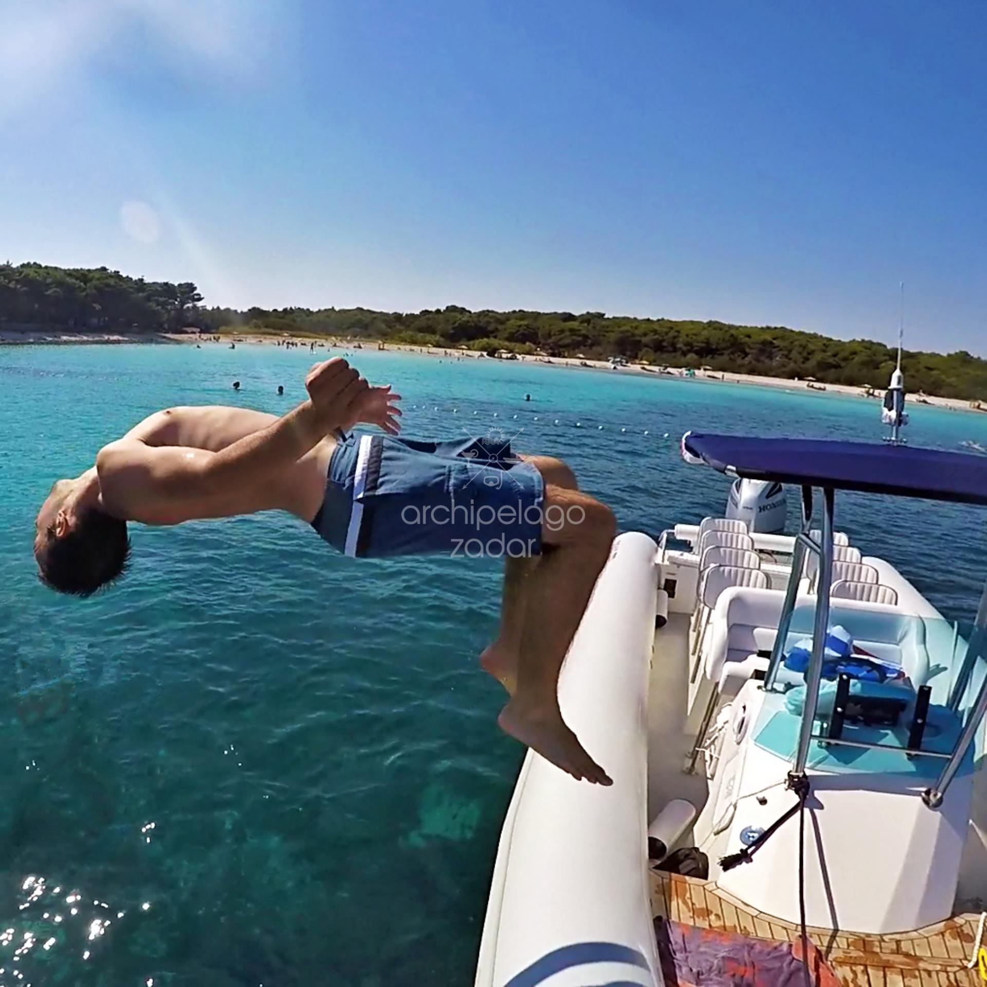 Sakarun fun times guy jumping from a boat