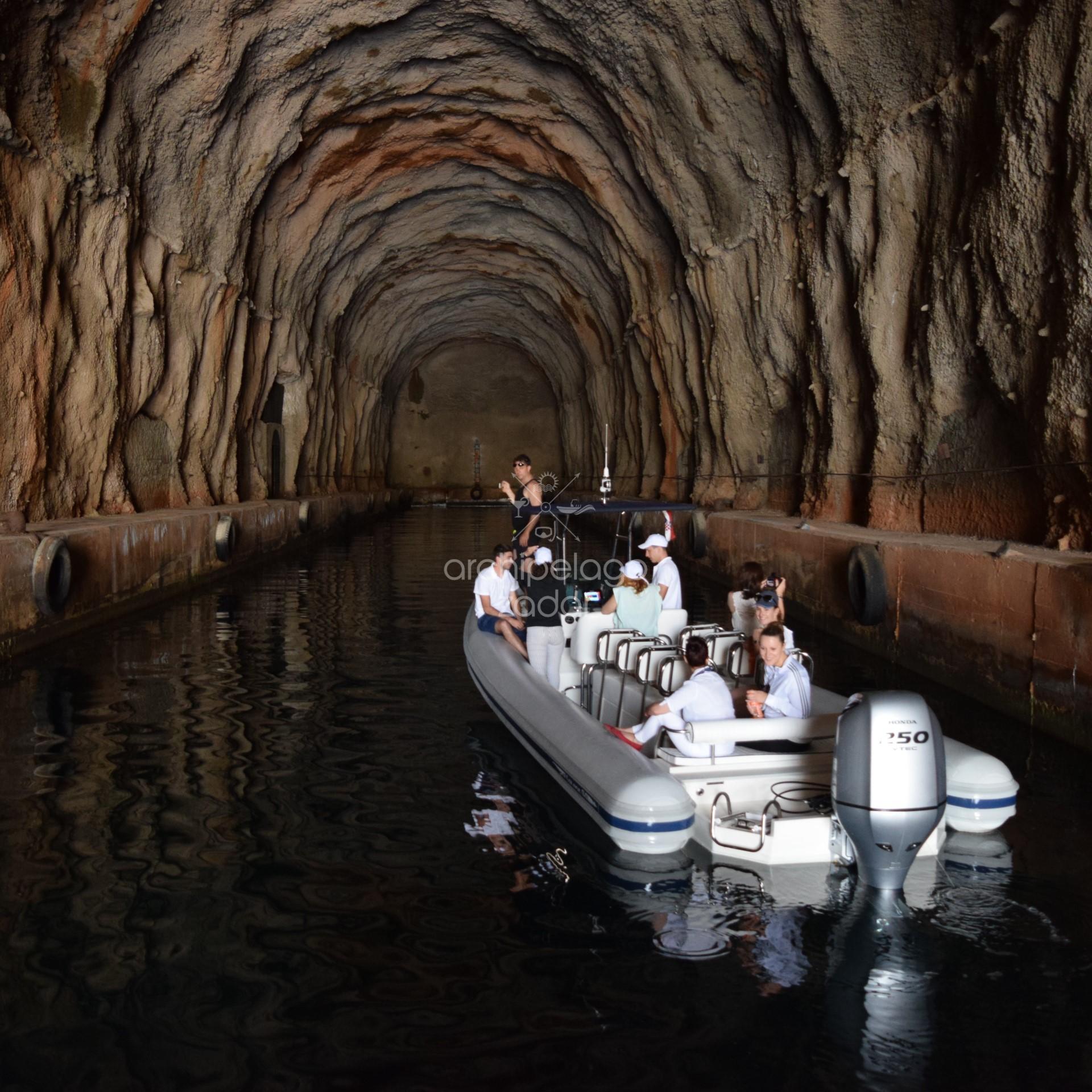 boat tour to military tunnels