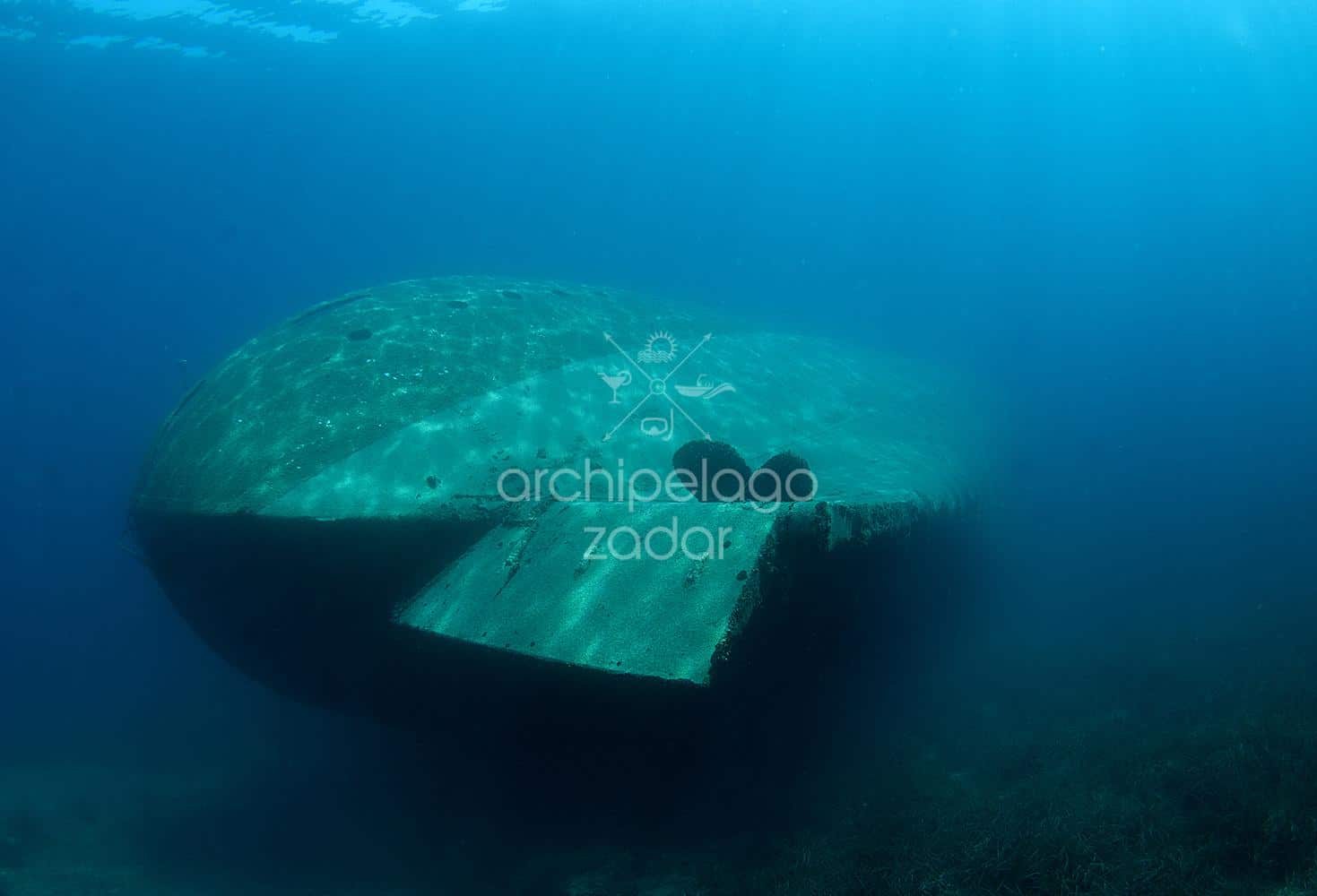 sunken ship snorkeling in Zadar ledenik