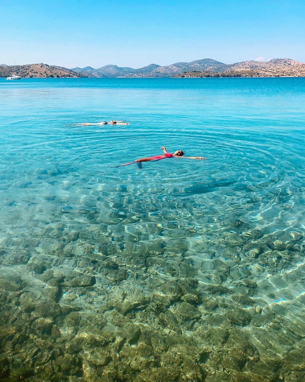 Once of many advantages of a speedboat photography tour is that you can jump in the refreshing sea at any time