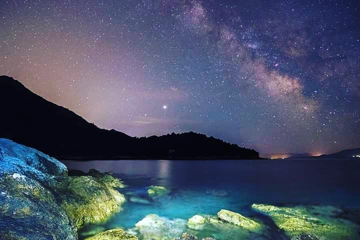 Choose speedboat picnic and camping trips to be transported into a different world